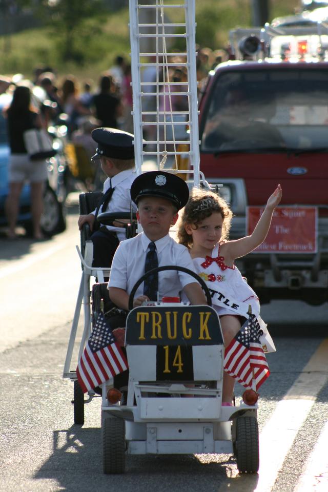 &quot;Truck 14&quot; - 2009 Carnival Parade