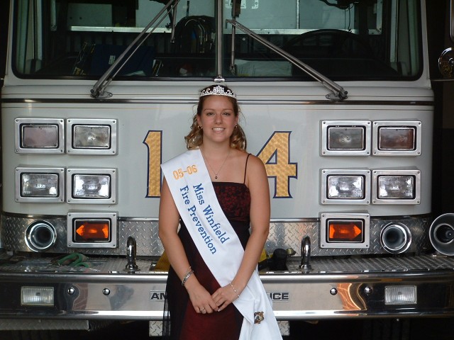 Miss Winfield 2005, Nicole Poole